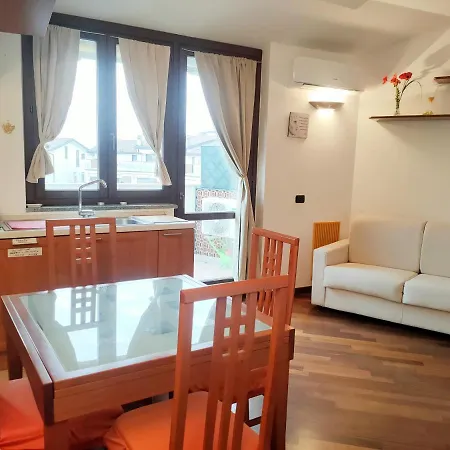 I Quattro Laghi Casa Delle Rose Apartament *